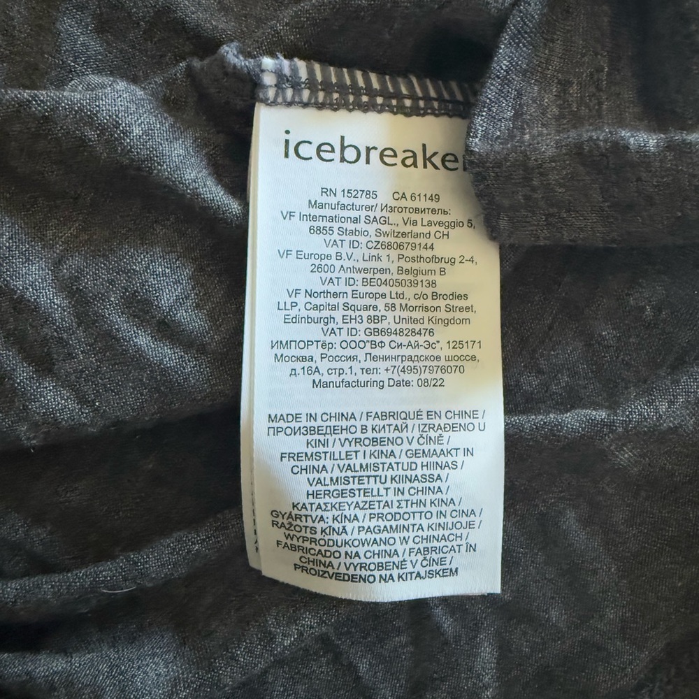 Icebreaker Classic Crew Neck Men's T‑Shirt in Heather Gray - Picture 7 of 9